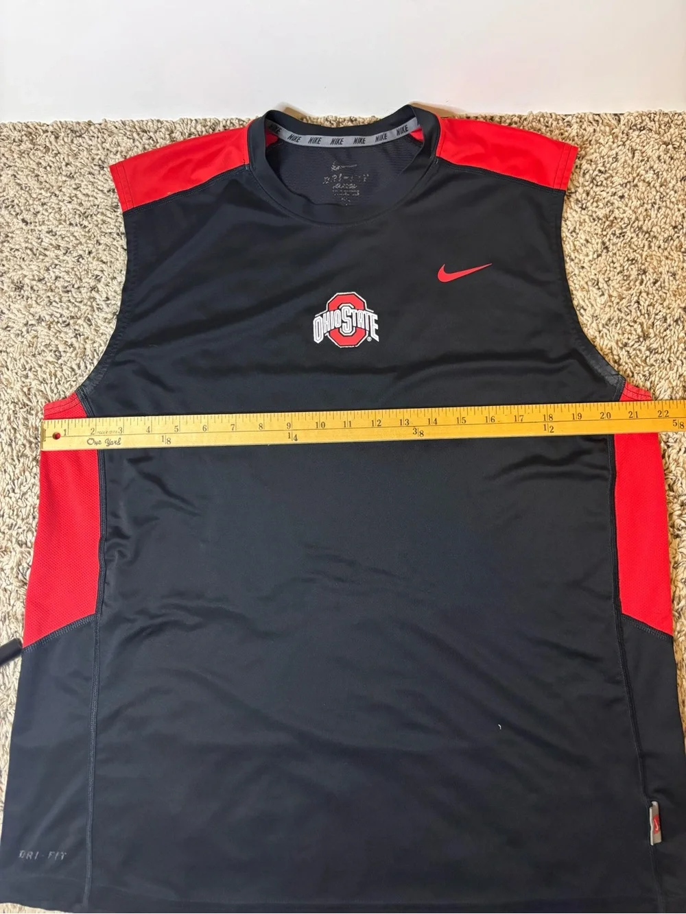 Nike Dri-FIT Ohio State Buckeyes Men’s Large Sleeveless Performance Shirt
